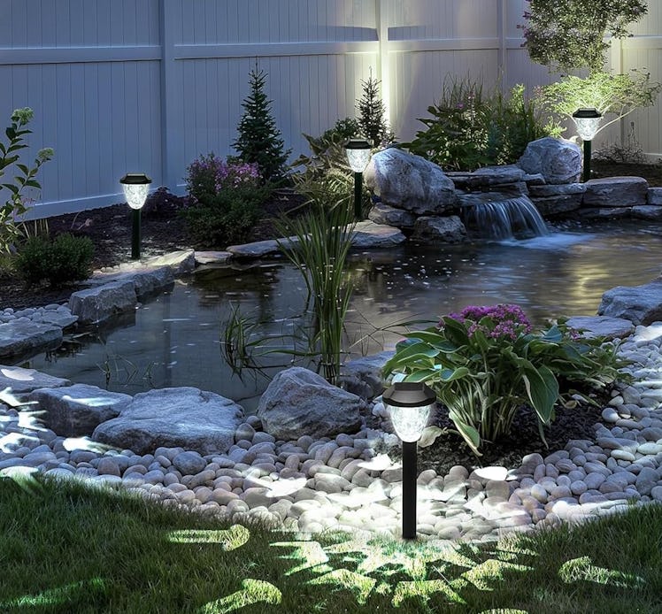 SUNCKET Solar Outdoor Lights (8-Pack)