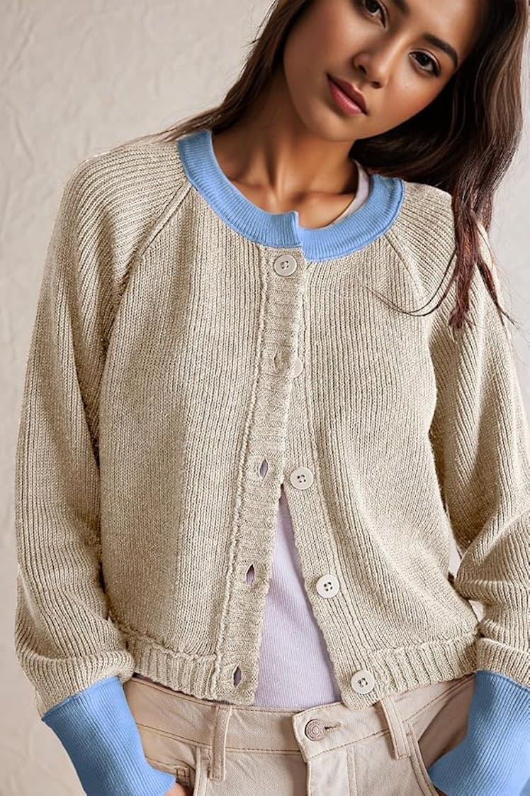 UNCLECAT Cropped Cardigan Sweater