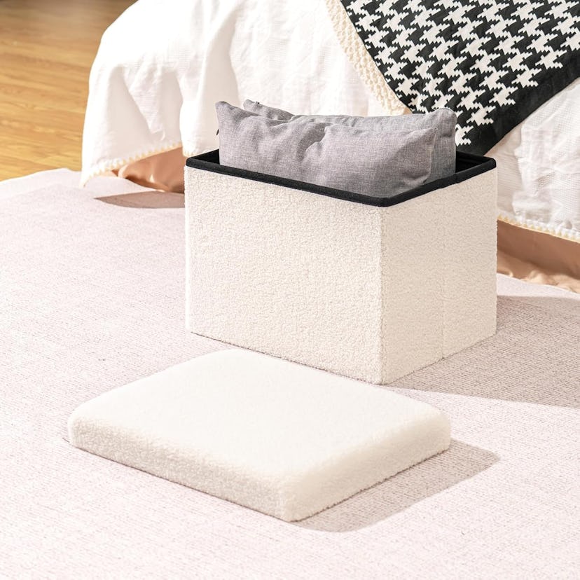 B FSOBEIIALEO Sherpa Storage Ottoman 