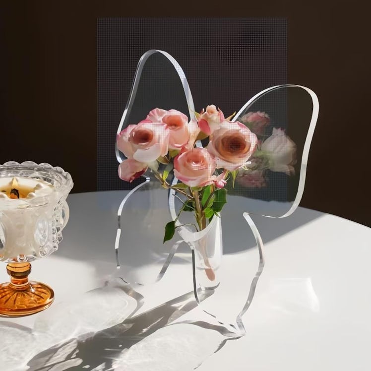 Mogayleo Butterfly Vase