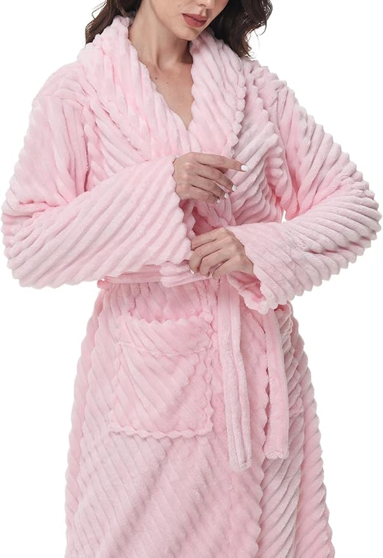 Yurhap Fleece Robe 