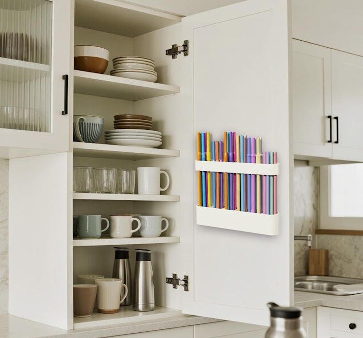 Freewindo Cabinet Door Straw Holder