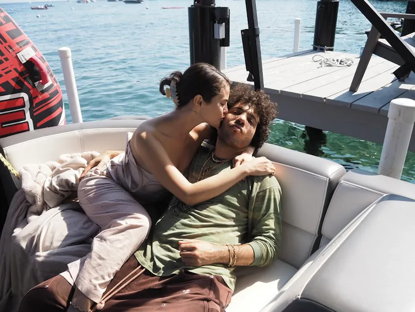 selena gomez claw clip