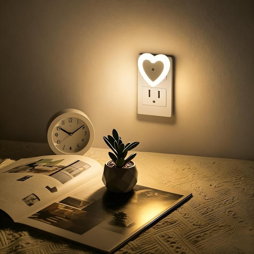 Lumipallas Heart-Shaped LED Night-Lights (4-Pack)