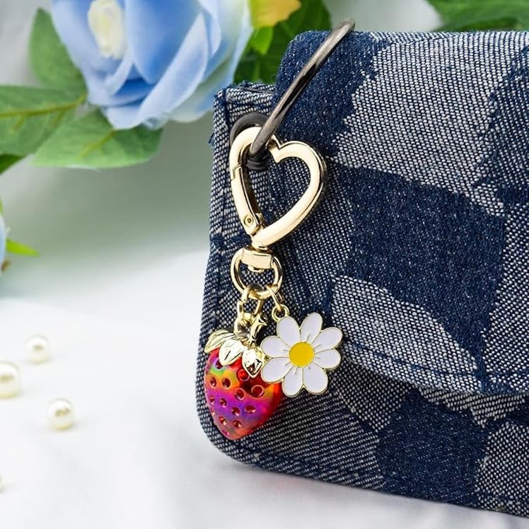 SIGZKK Cute Strawberry Bag Charm