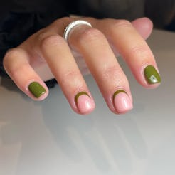 35 fun green nail art ideas for fall that prove it's the new neutral.