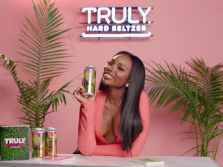 I tried JaNa Craig from 'Love Island USA's Truly flavor, No Shade, Just Tea.