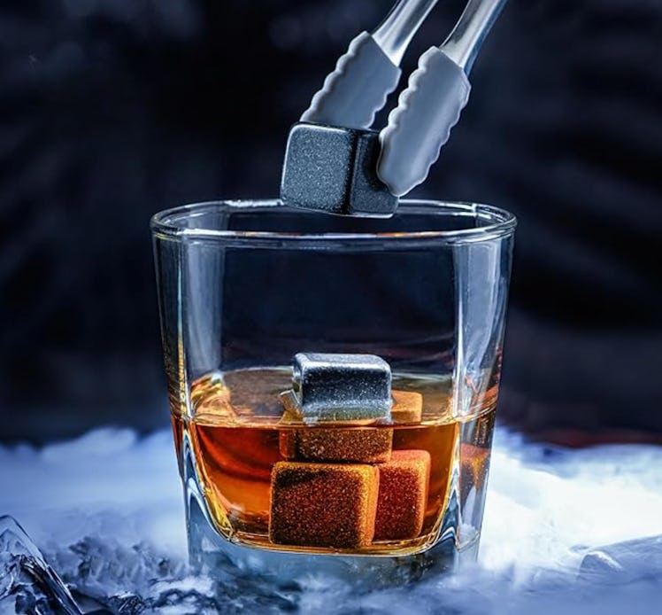 Royal Reserve Whiskey Stones (8 Count)