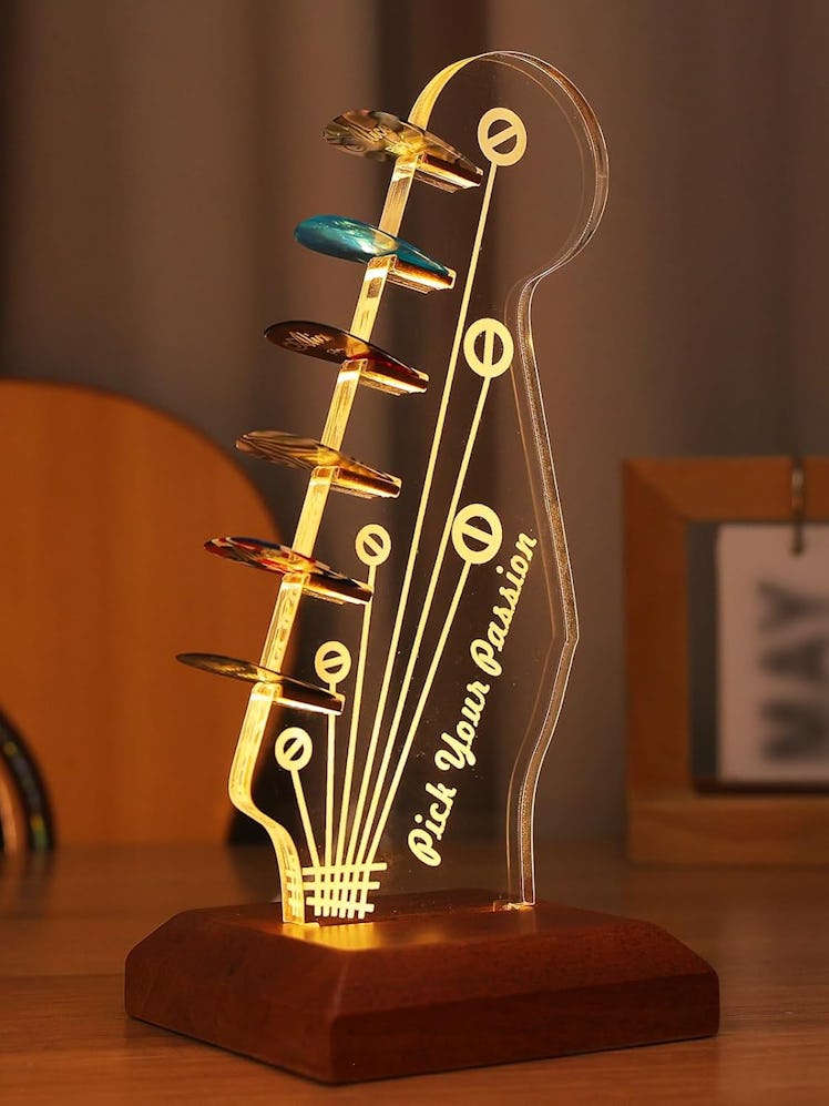 CoolGift Mart Light-Up Guitar Pick Holder