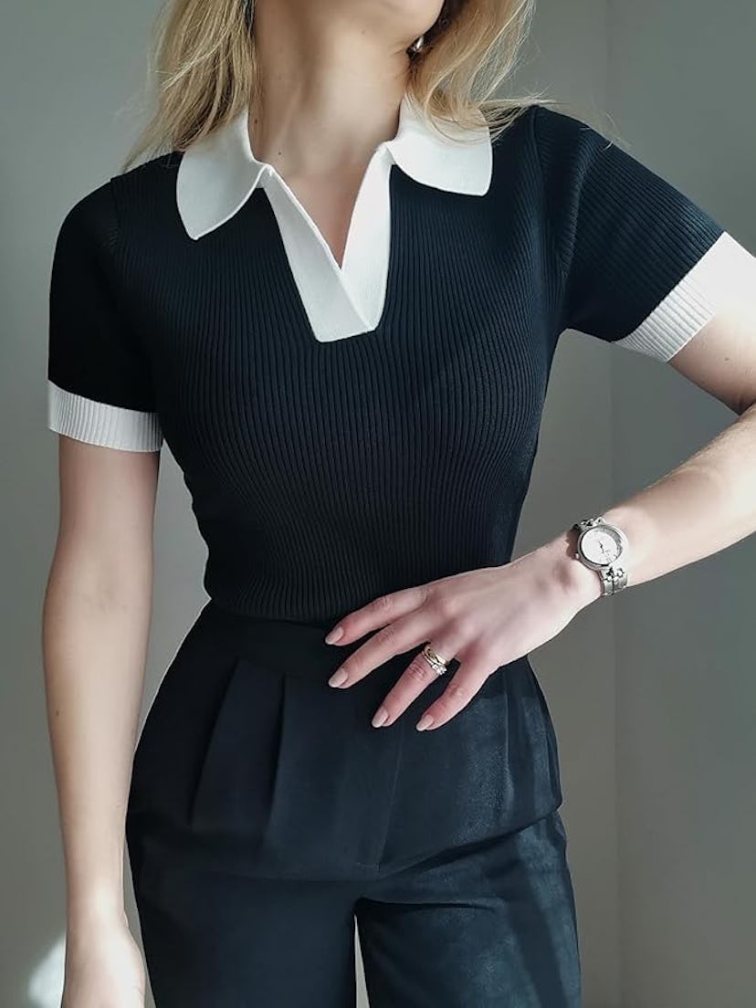 Ivicoer V-Neck Ribbed Short-Sleeve Top