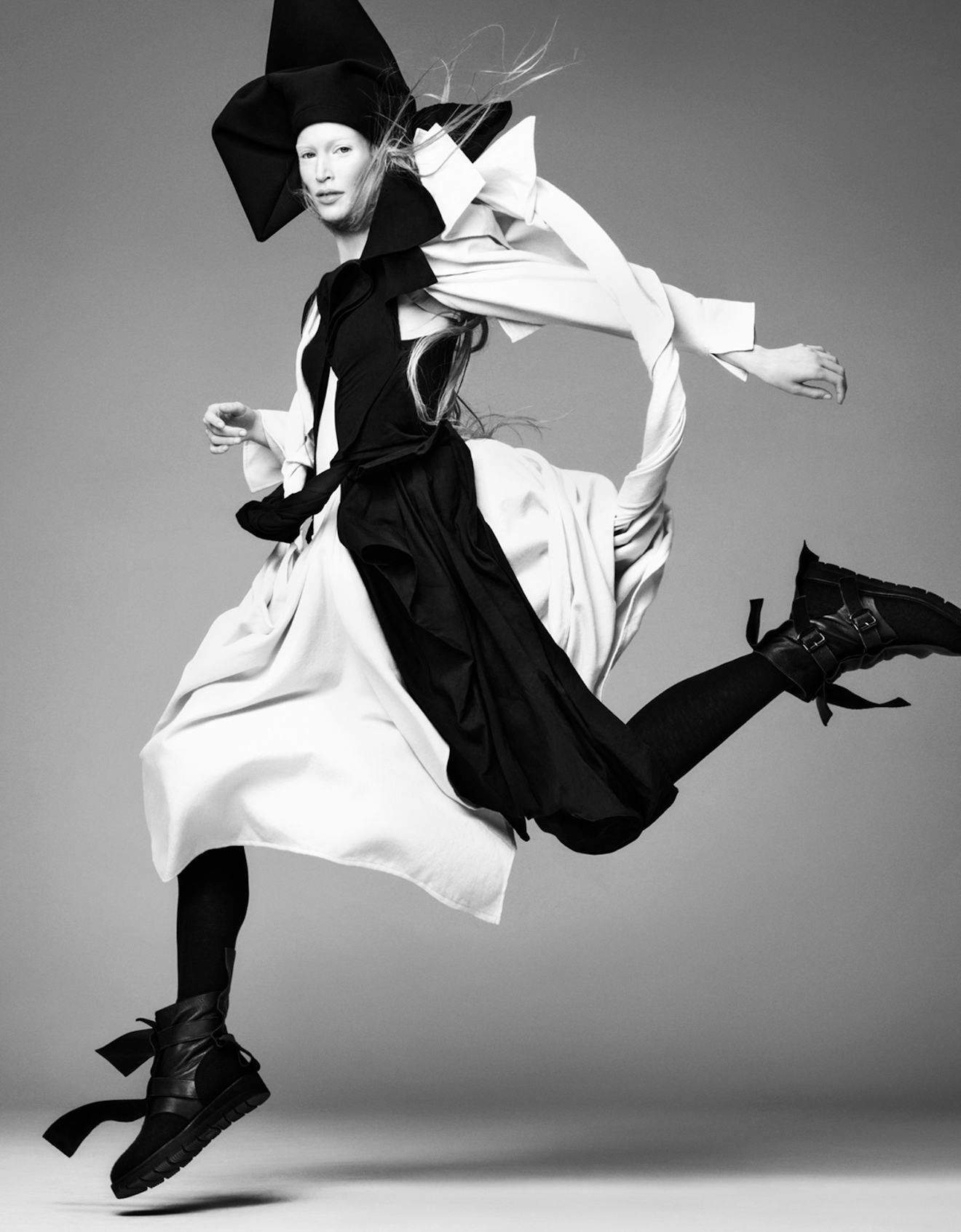 wmagvol42025fashionmeiselmodelshrrgb-9.jpg