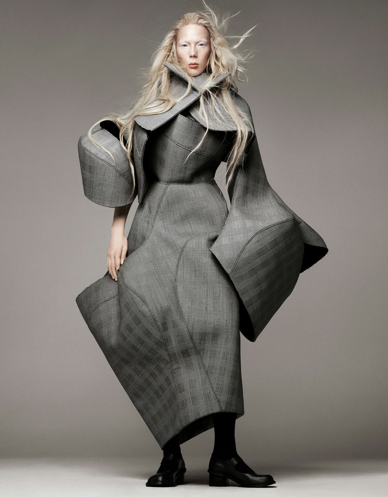 wmagvol42025fashionmeiselmodelshrrgb-12.jpg