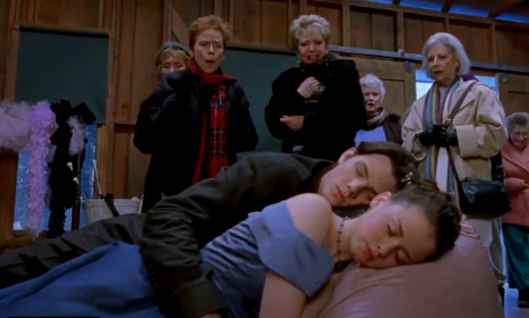 Jared Padalecki and Alexis Bledel were really asleep in one 'Gilmore Girls' scene.