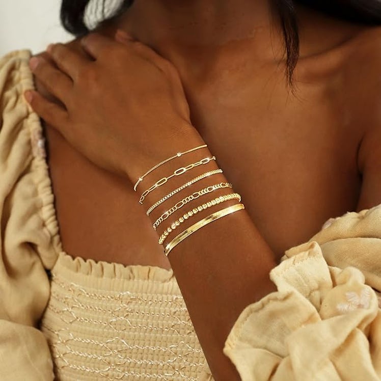 DEARMAY Gold-Plated Bracelets (5 Pieces)