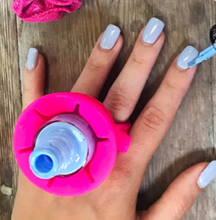 Tweexy Wearable Nail Polish Holder Ring 