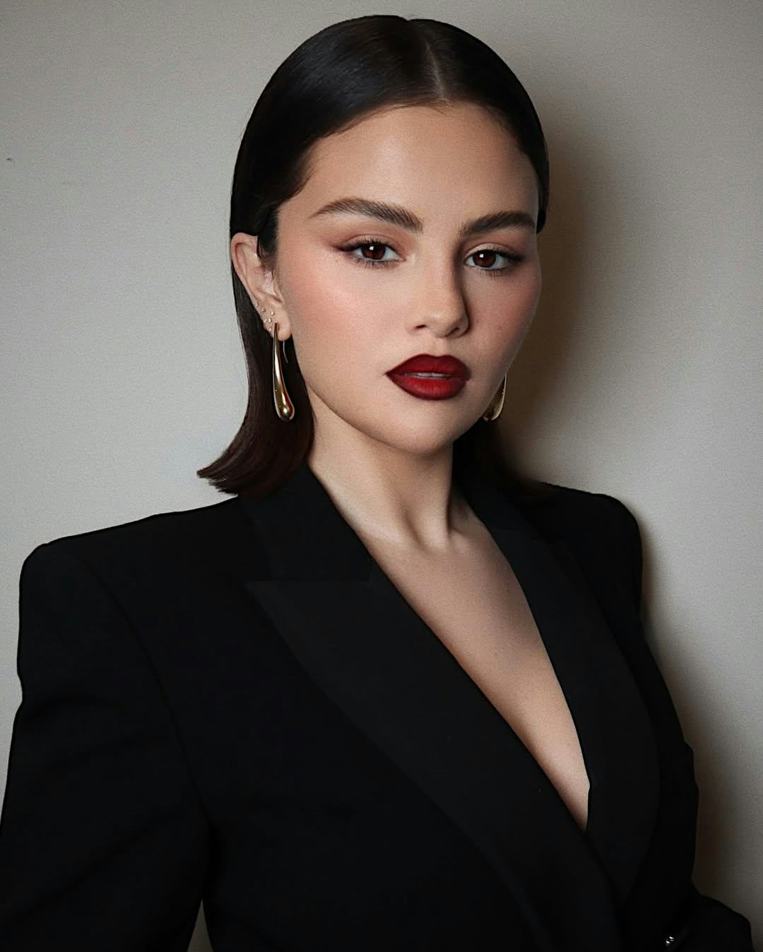 Hung Vanngo Beauty Is Bringing Back Full-Glam Makeup, image size:1200x675