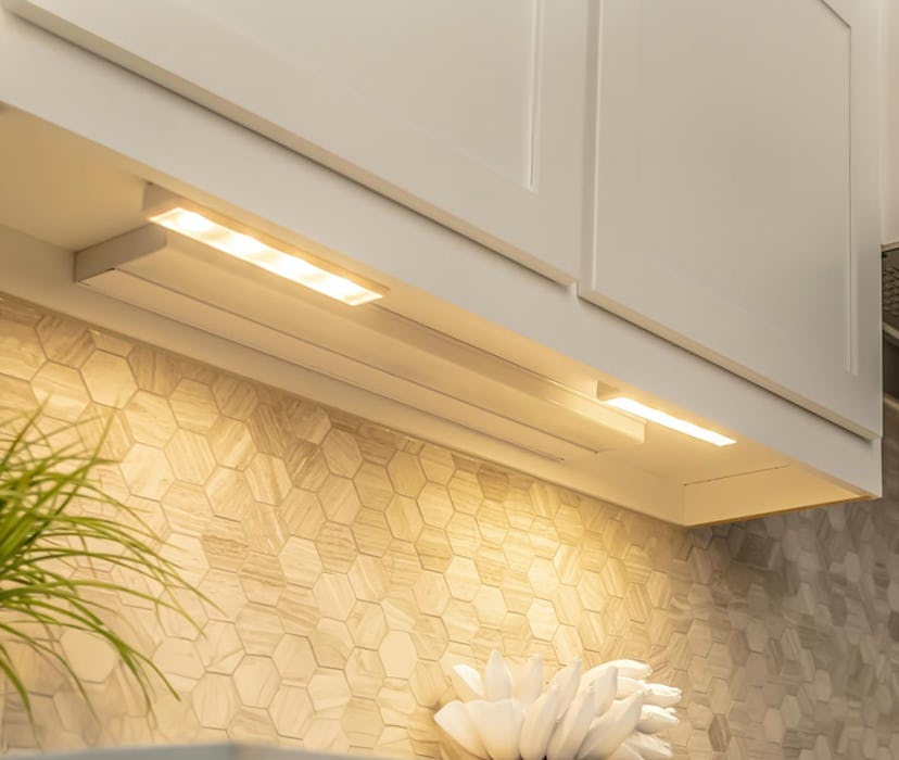 Brilliant Evolution Wireless LED Under Cabinet Light (4-Pack)