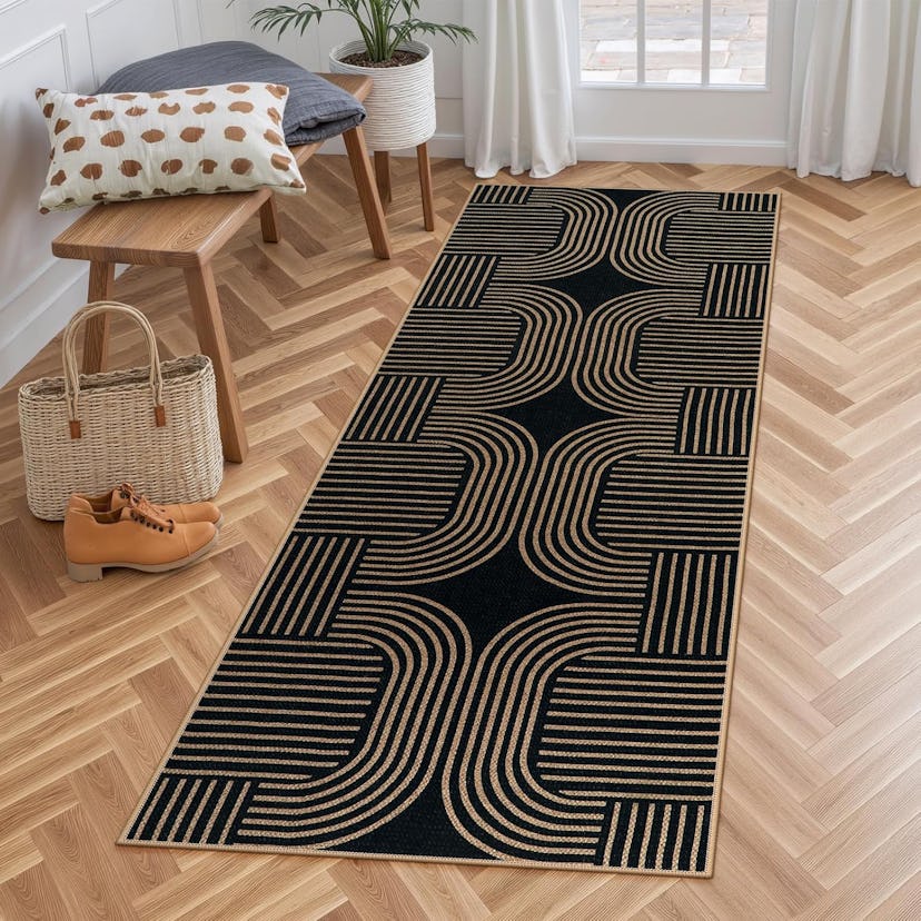Lahome Geometric Runner Rug