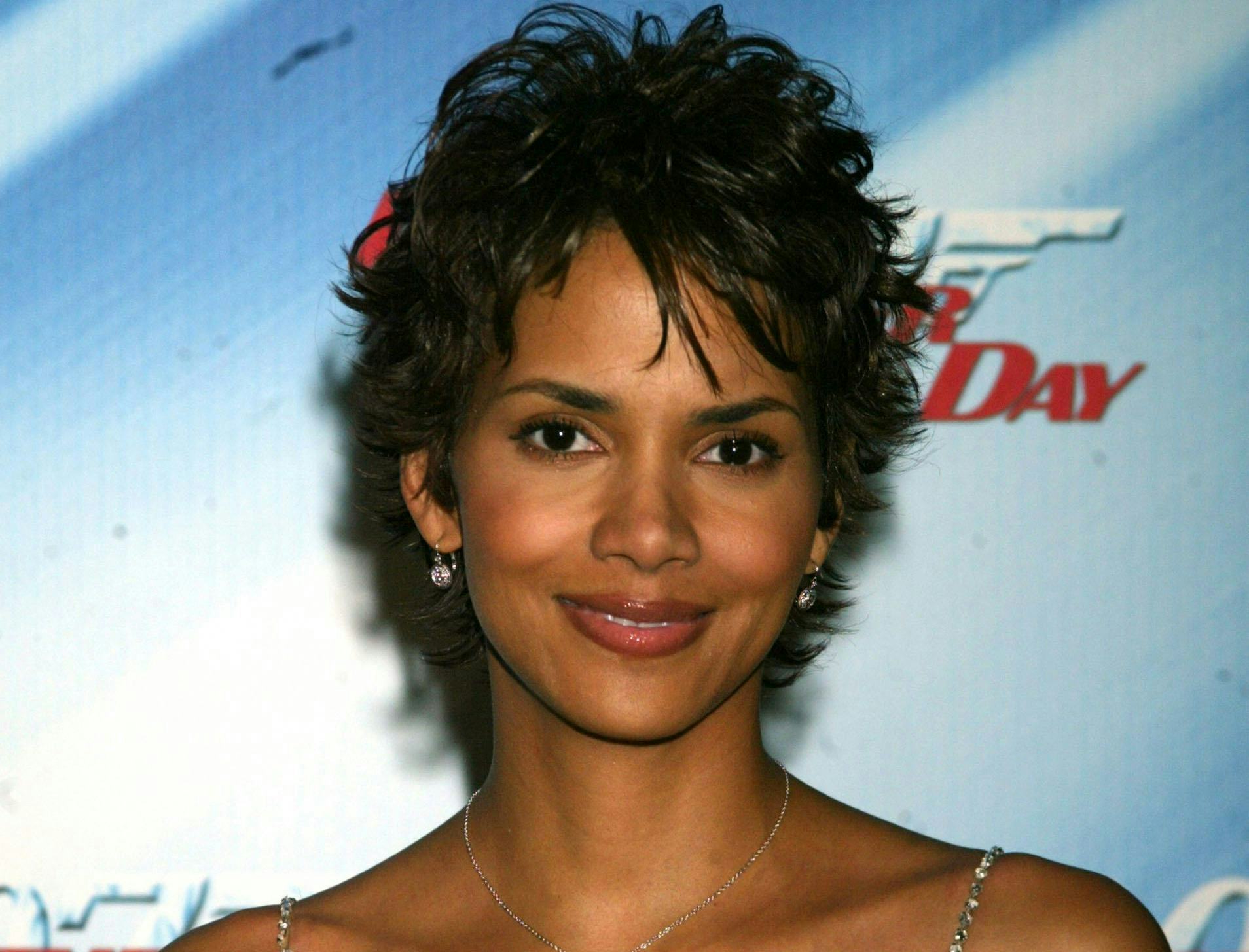 Halle Berry Pioneered The “Naked Dress” On The Red Carpet 24 Years Ago