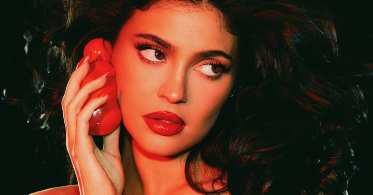 Kylie Jenner's Sexy "Cosmic Intense" Dress Was Missing Something