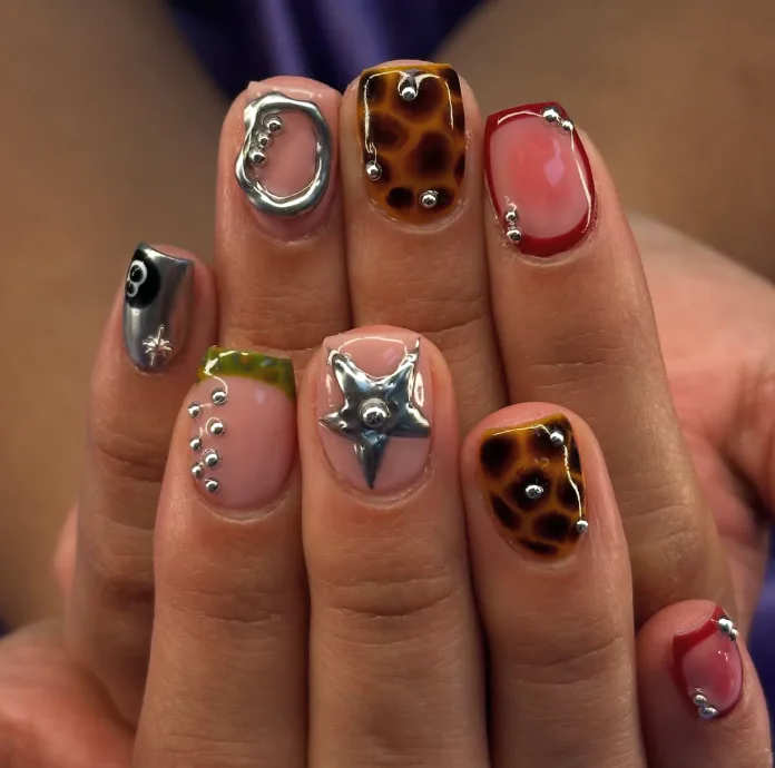 y2k mismatched nails