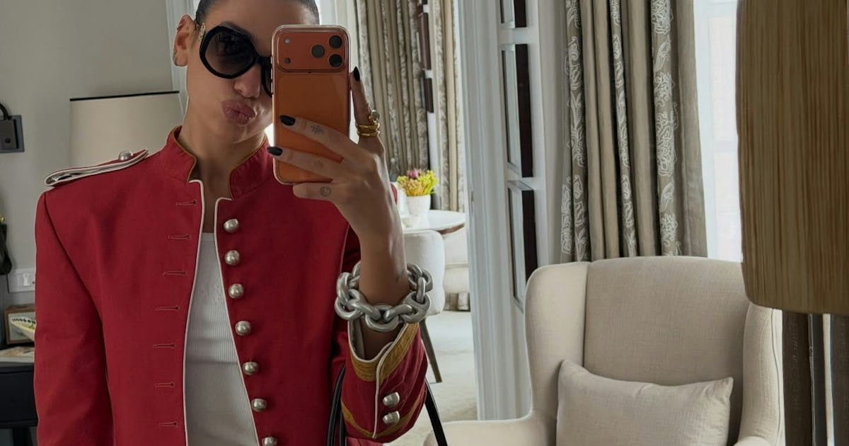 Dua Lipa Just Decided 2026's Top Outerwear Trend & I'll Take 1 In Every Color