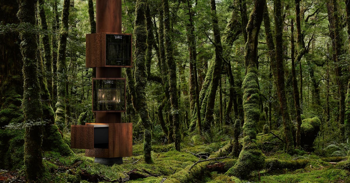 Scary Mommy 2026 Readers' Choice Award Best Smart Laundry Machine Brand