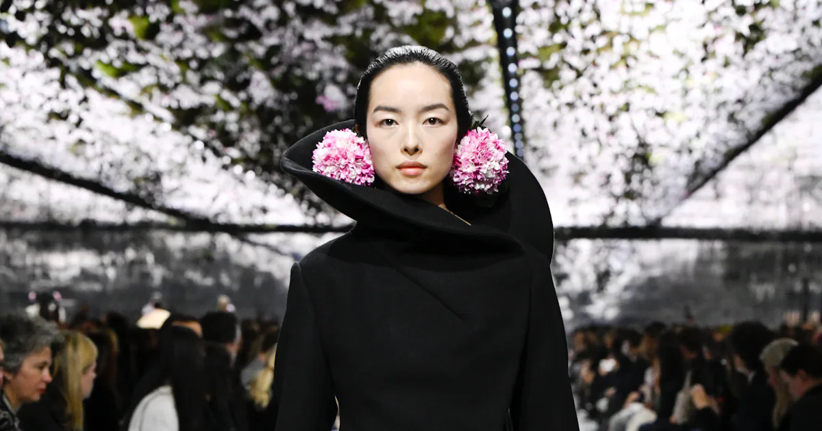 Für sein Dior Couture-Debüt orientiert sich Jonathan Anderson an der Natur ...