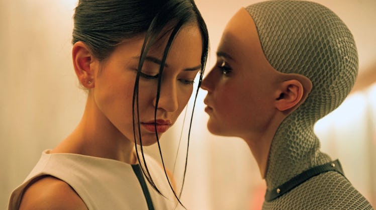Sonoya Mizuno and Alicia Vikander in Ex Machina