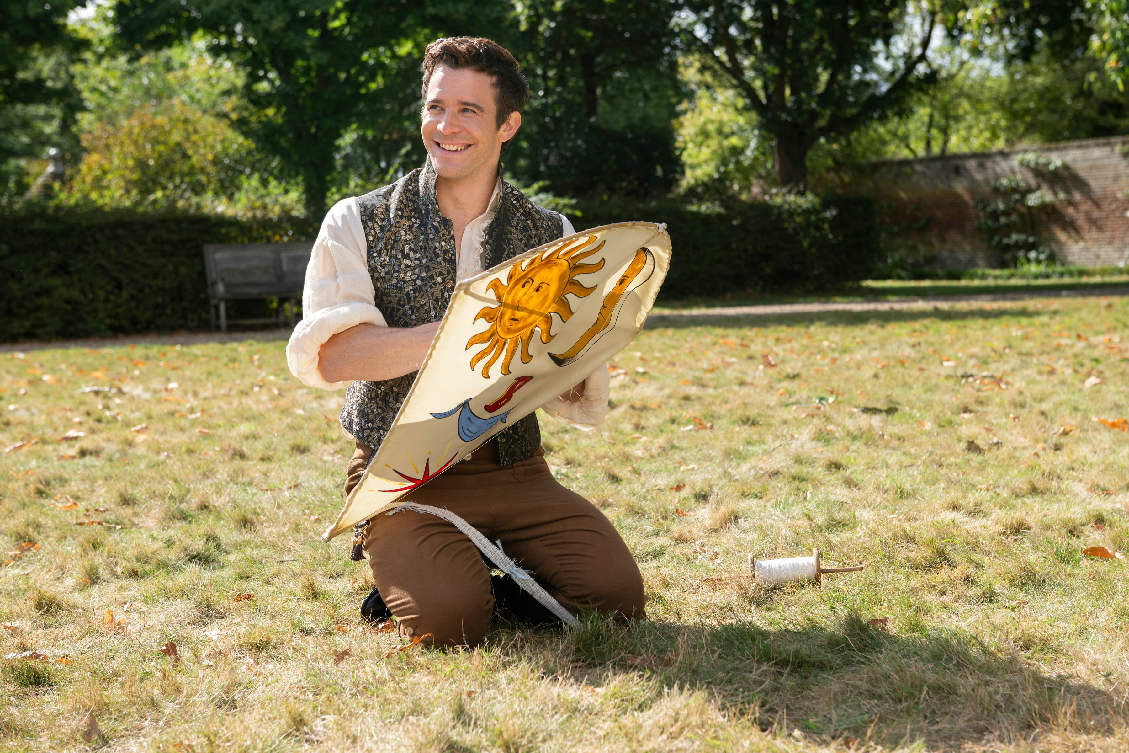 Benedict's bisexuality is still a core part of 'Bridgerton' Season 4.