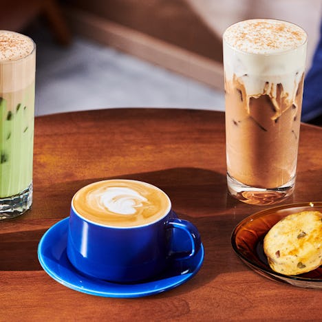 I tried Starbucks' Winter 2026 menu with a Dubai Chocolate Mocha.