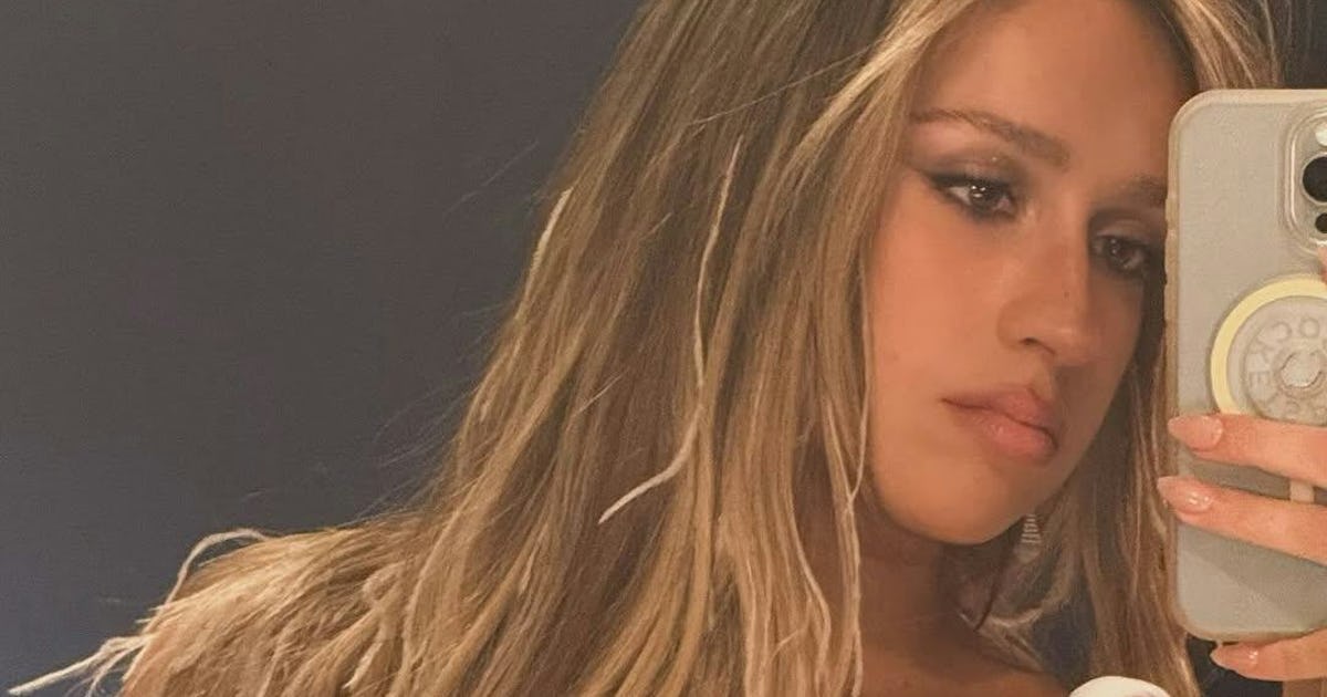 Kim K & Tate McRae Have Cosigned The 2010s-Era Hair Feathers Revival