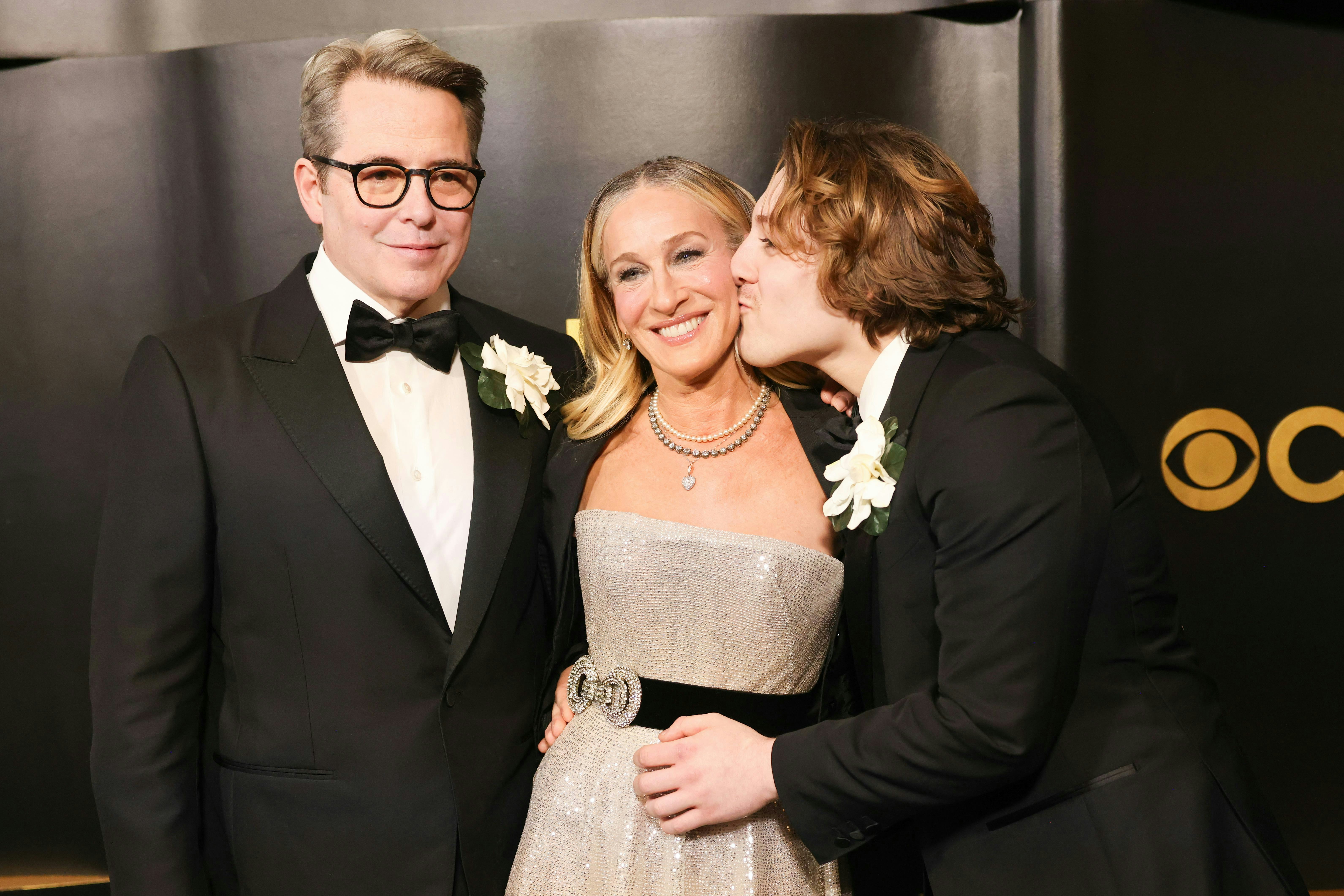 Sarah Jessica Parker Matches With Husband Matthew Broderick &amp; Son James in Suiting