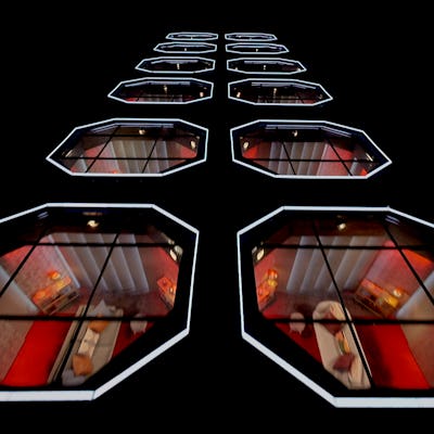 'Love Is Blind' Season 10 Is Coming & I'm Ready For The Pods To Open