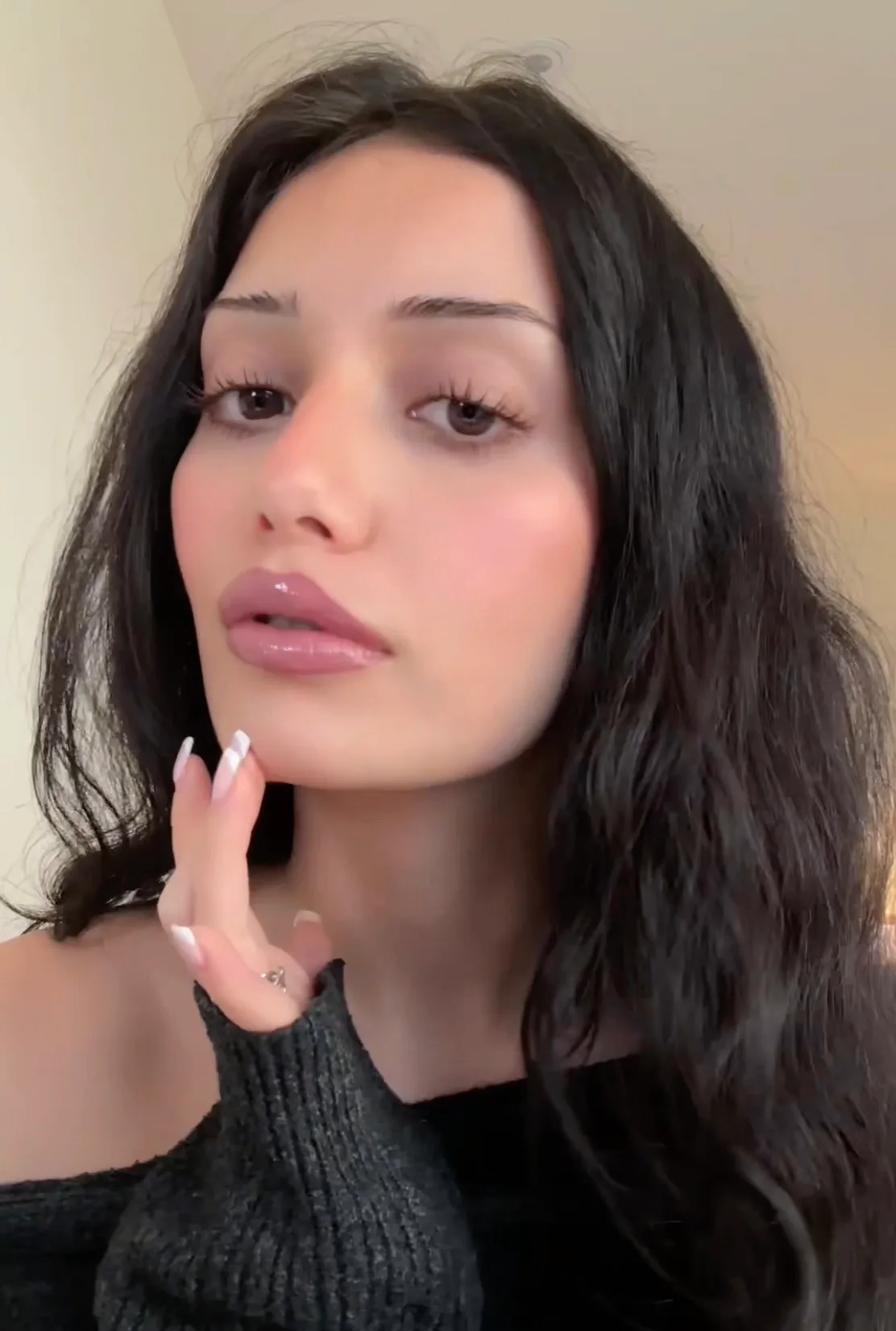 blue lip gloss trend