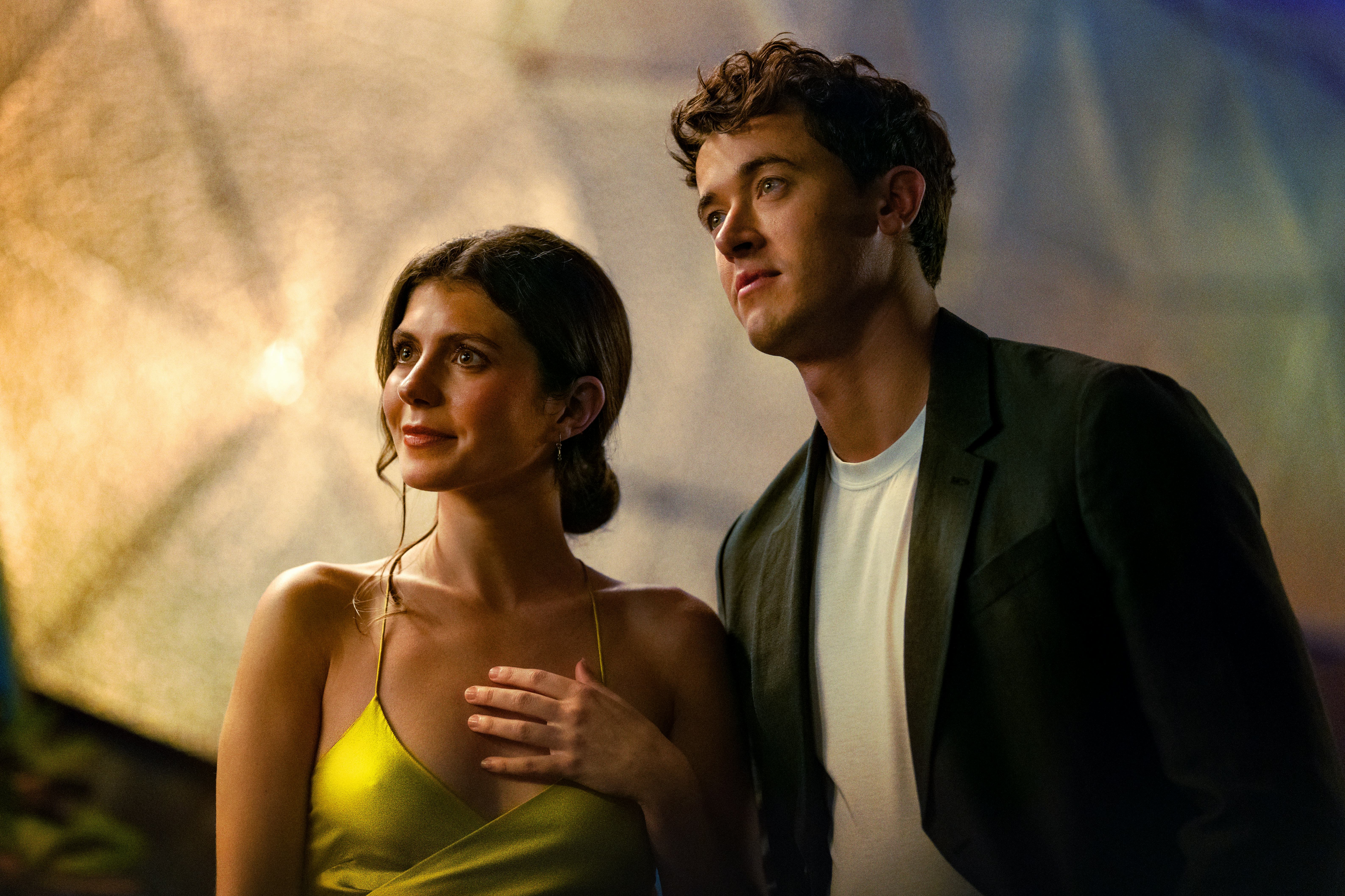 How The 'People We Meet on Vacation' Costumes Played A Role In The Story