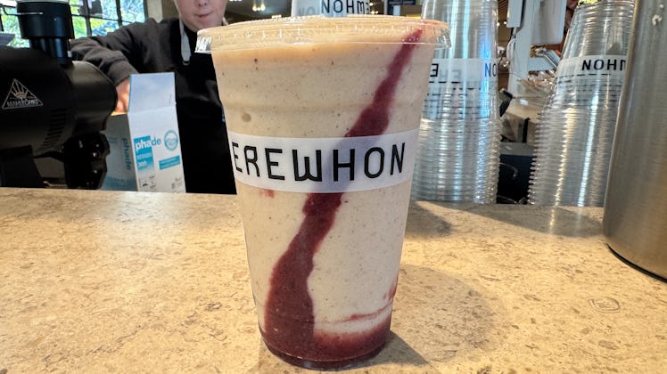 I tried Christina Aguilera's Favorite Things Smoothie.