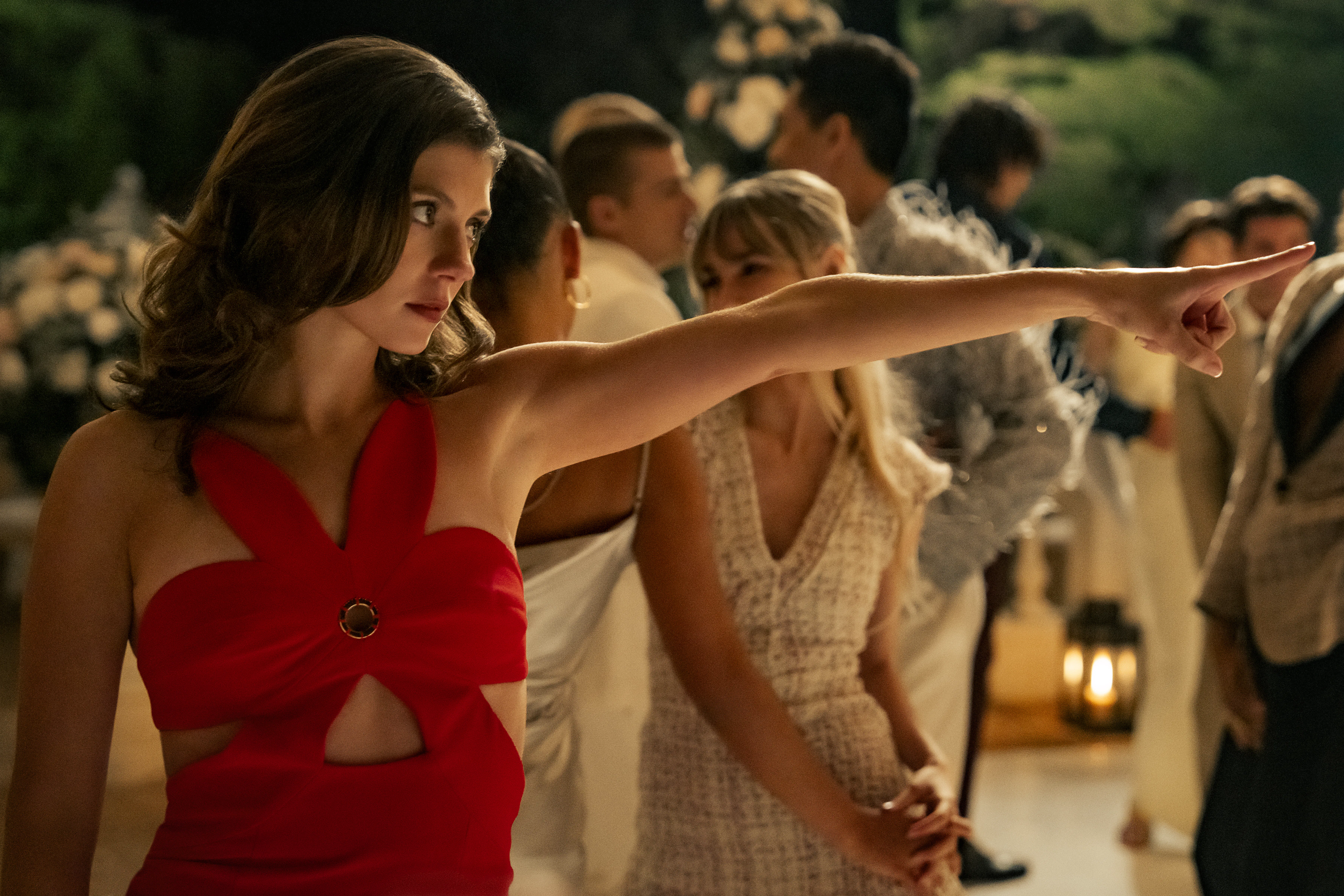 How The 'People We Meet on Vacation' Costumes Played A Role In The Story
