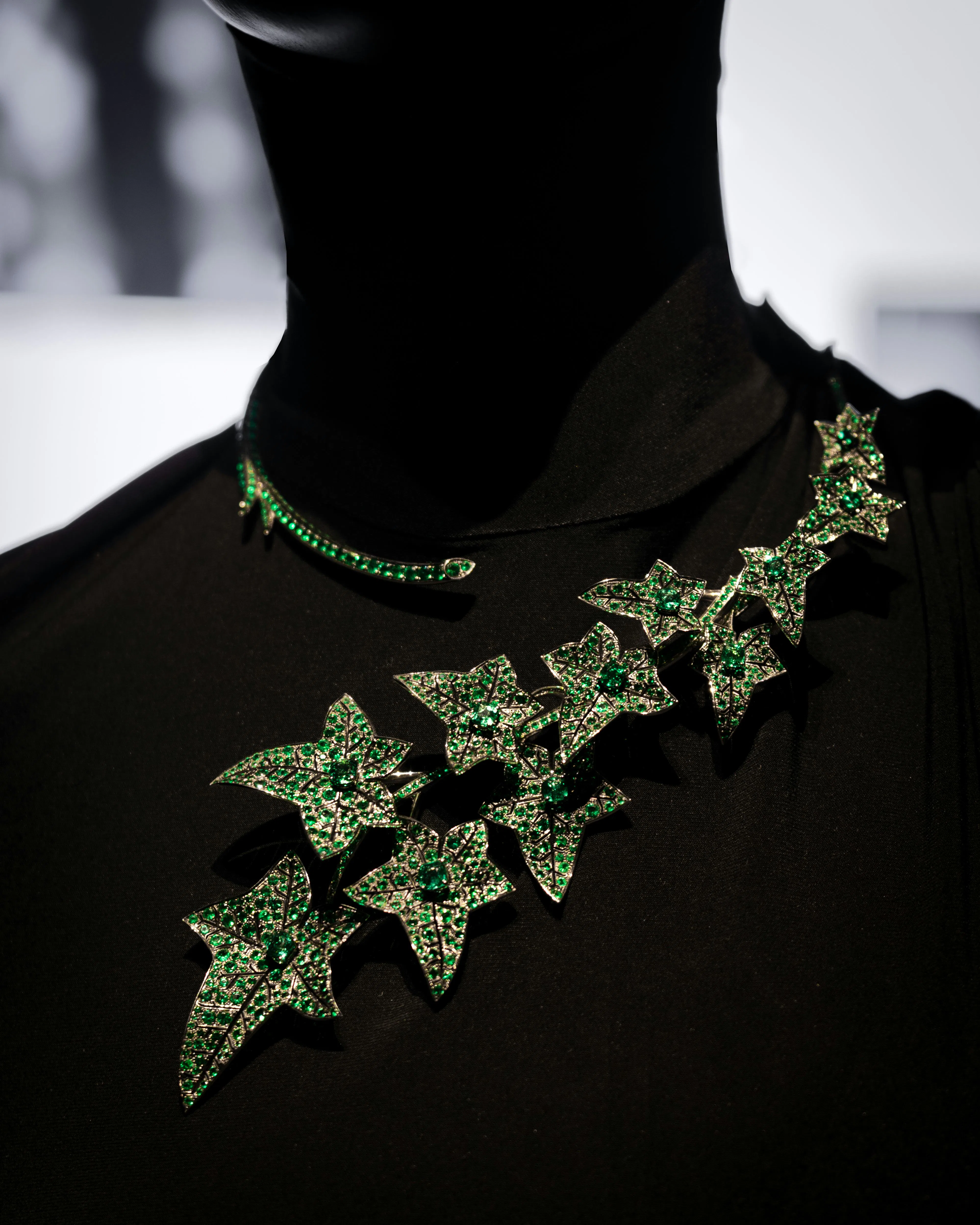 The Lierre de Paris necklace. 