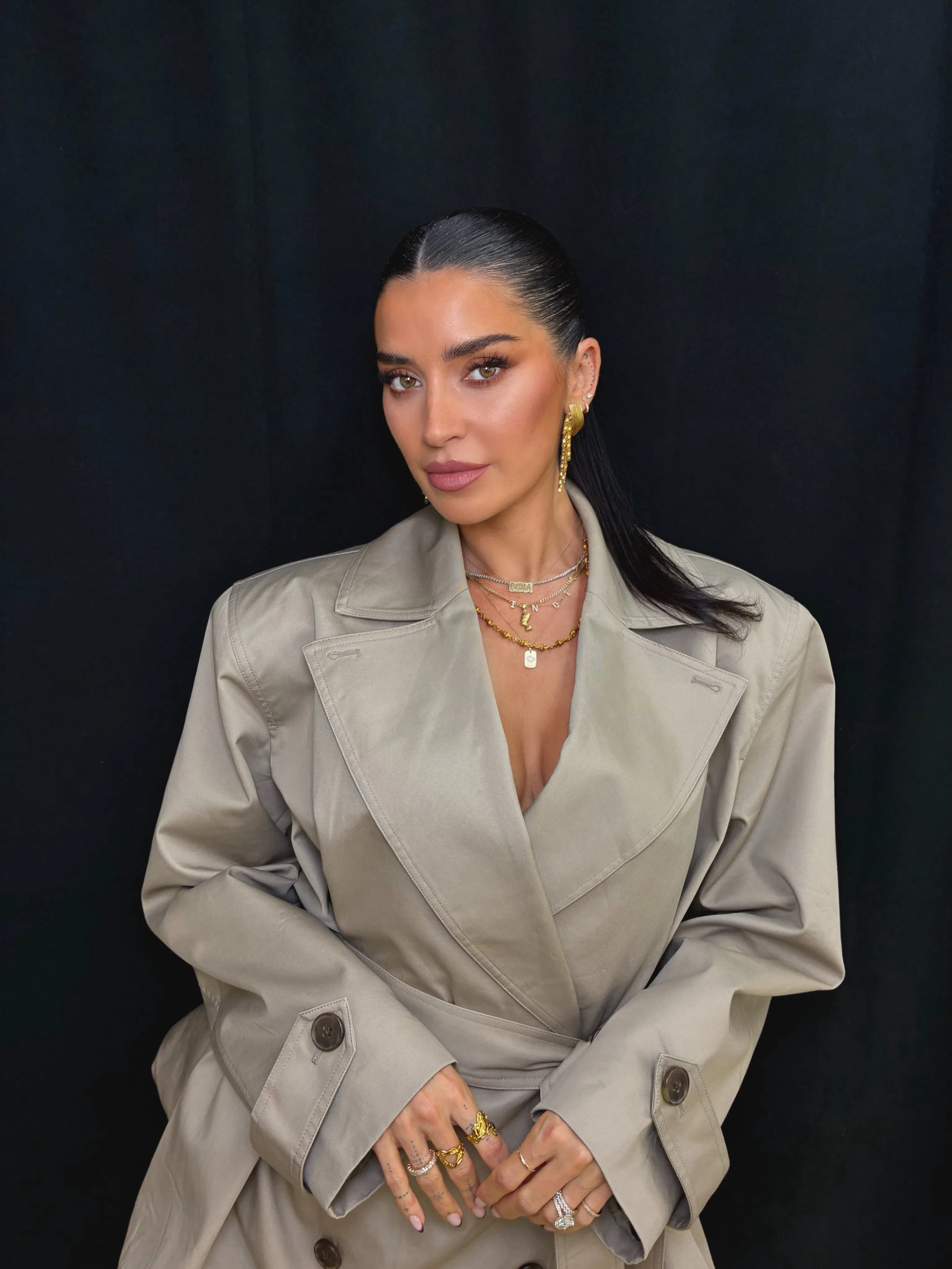 Nicole Williams English style