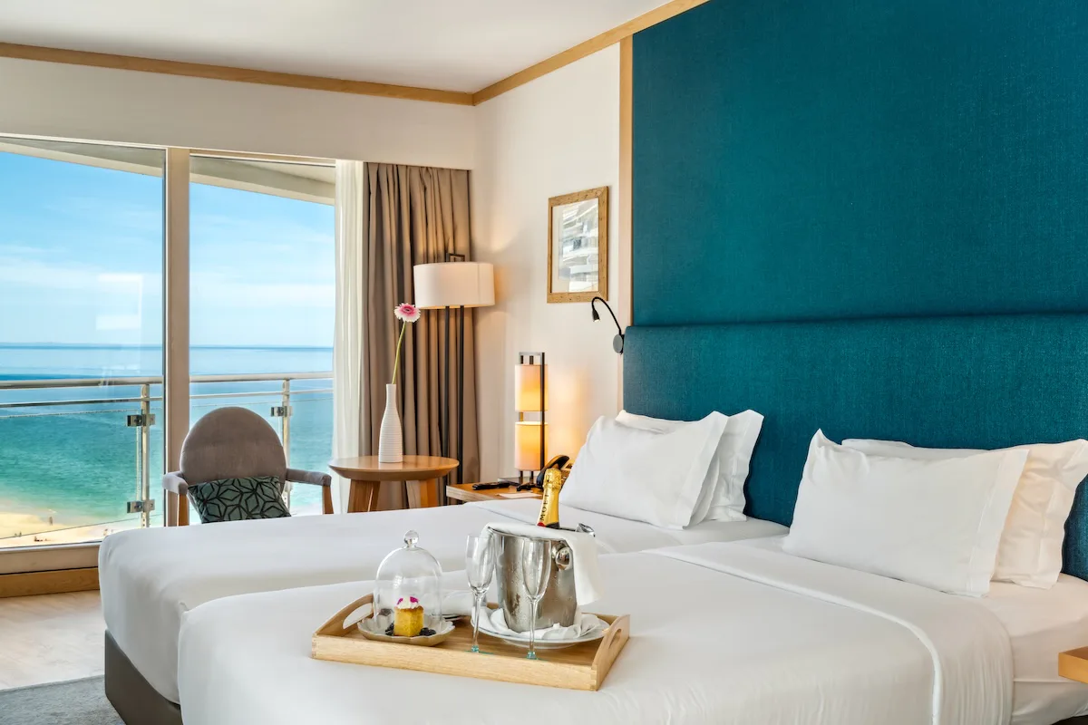 Sesimbra Oceanfront Hotel