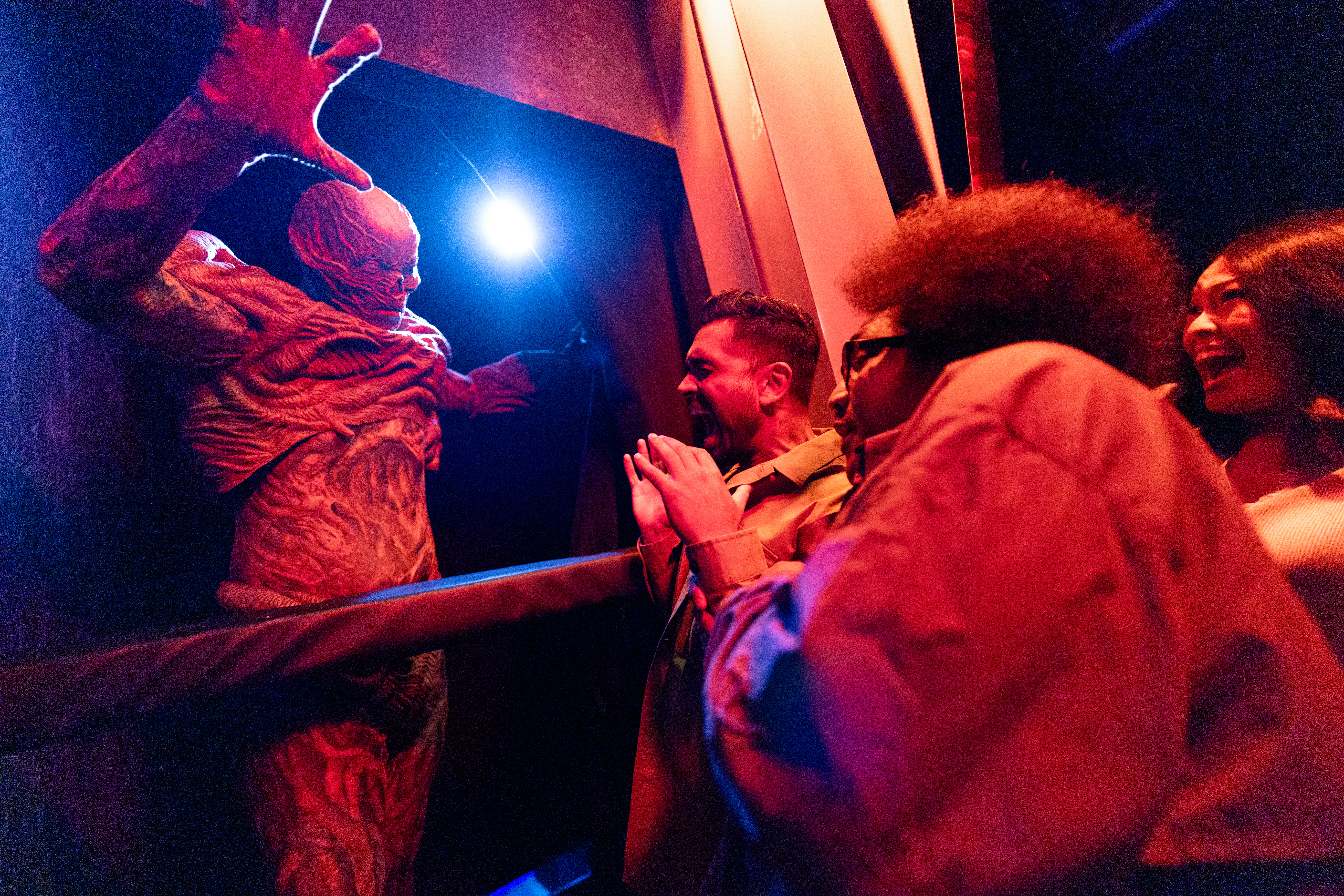 I went to Halloween Horror Nights with an R.I.P. tour to see if it's worth it. 