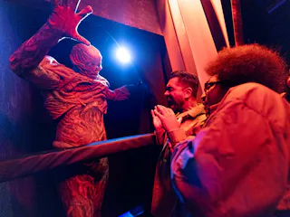 I went to Halloween Horror Nights with an R.I.P. tour to see if it's worth it.