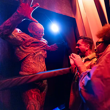I went to Halloween Horror Nights with an R.I.P. tour to see if it's worth it.
