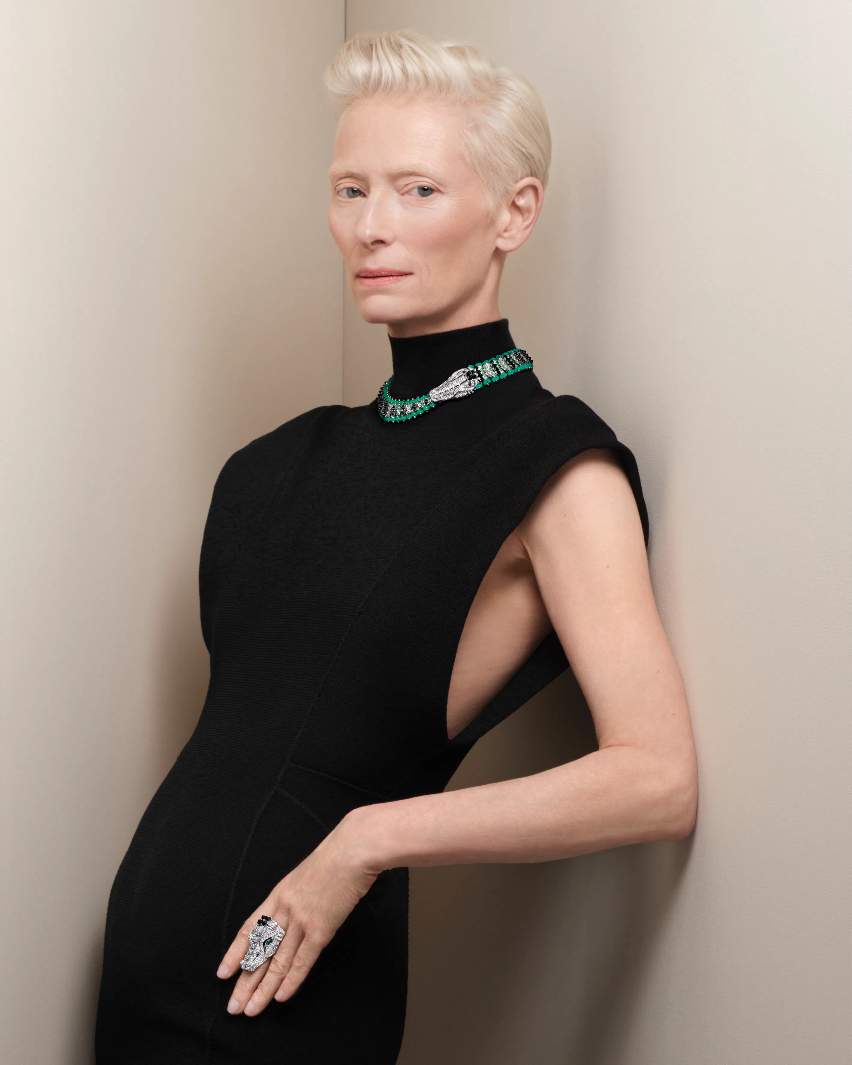 tilda swinton wearing cartier jewelry