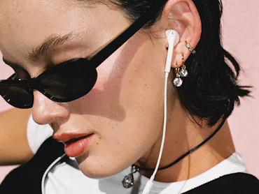 Aurate's ear cuff