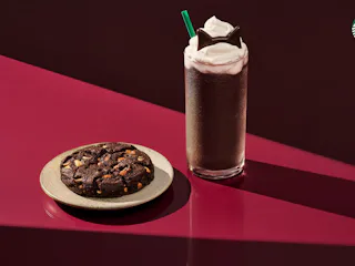 I tried Starbucks' new Black Cat Frappuccino for Halloween.