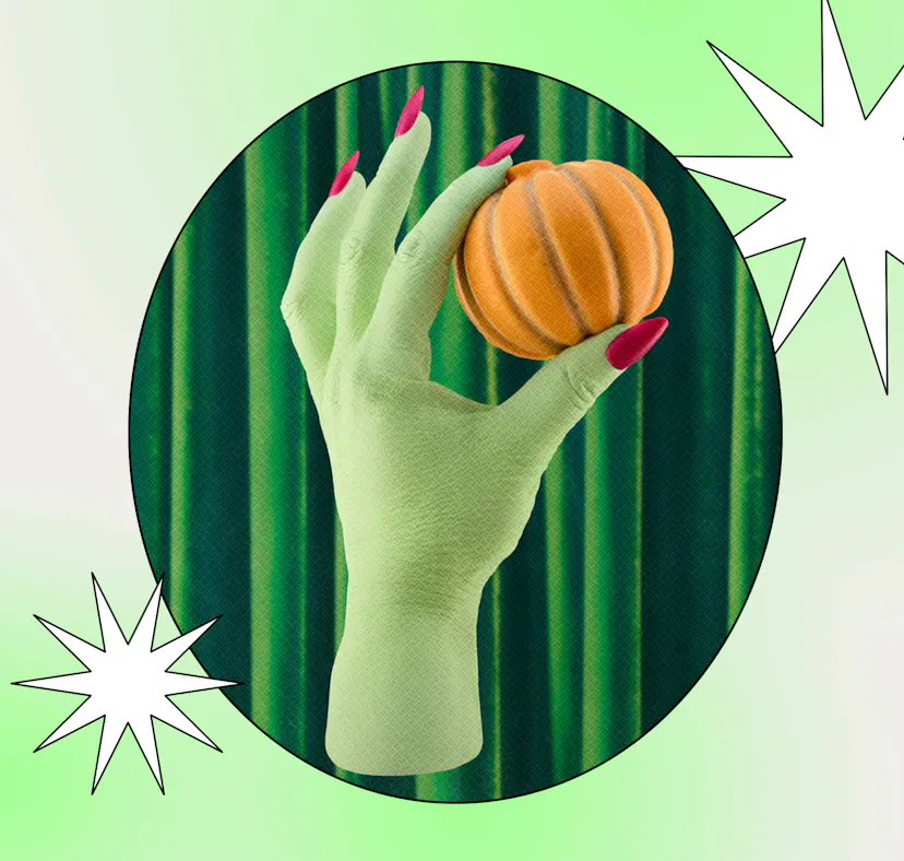 I tried Lush's limited-edition Pumpkin Scrubee for Halloween.