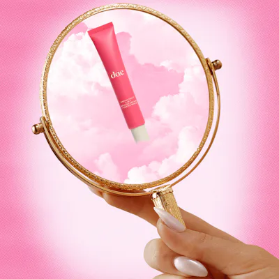 The Dae Styling Cream & Hair Taming Wand Is My Daily Savior Against Frizz