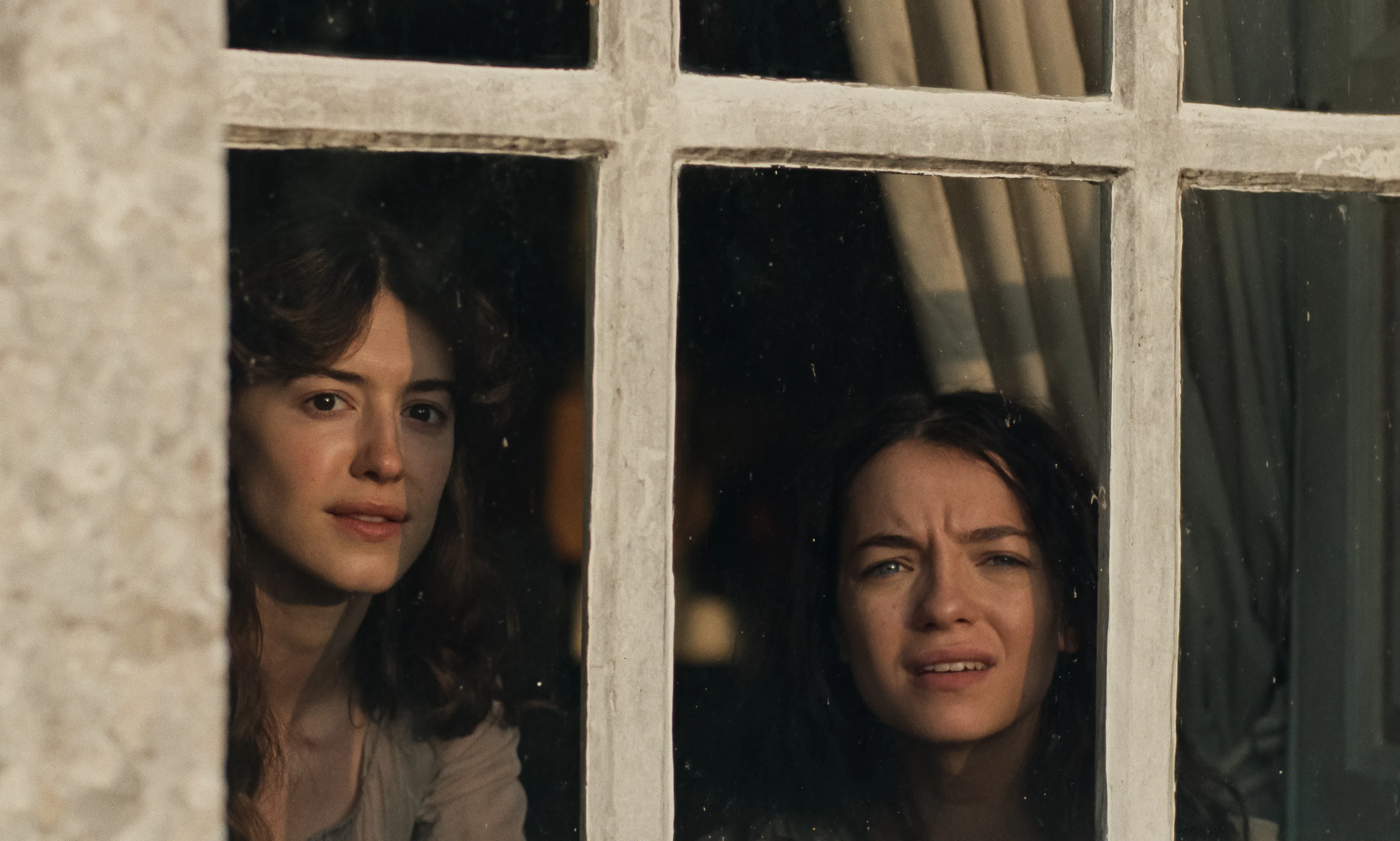 Daisy Edgar-Jones dishes on the real love story of 2026's 'Sense & Sensibility.'